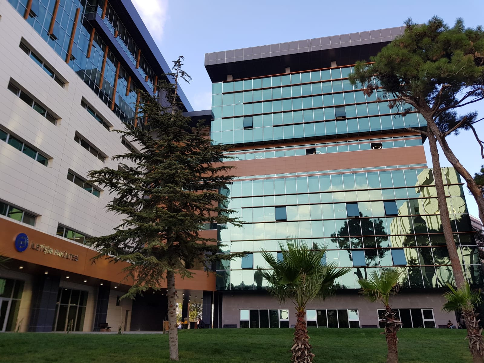 Marmara Üniversitesi